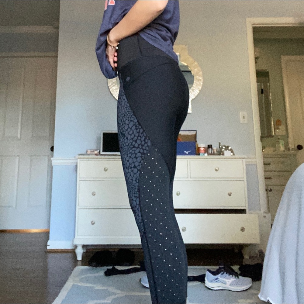 Athleta Patterned Capri Leggings - image 3